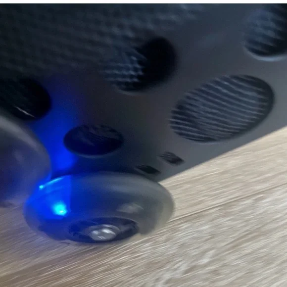 Zuca Ice Skate Bag With Seat Cushion Cover and Light Up Wheels - Picture 12 of 16